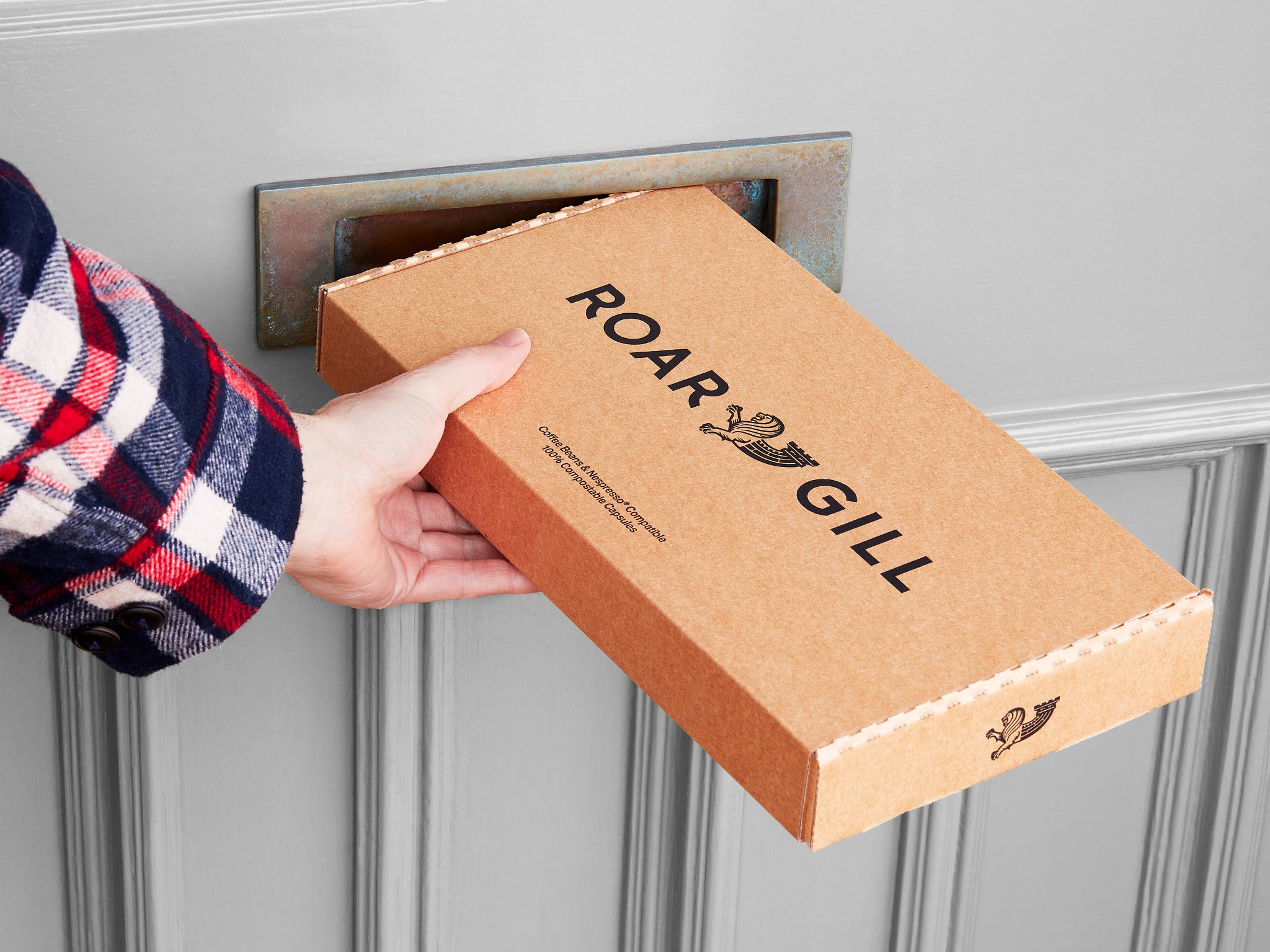 Roar Gill Coffee Subscriptions. Regular Coffee Pod and Bean Deliveries to Customer's Front Doors
